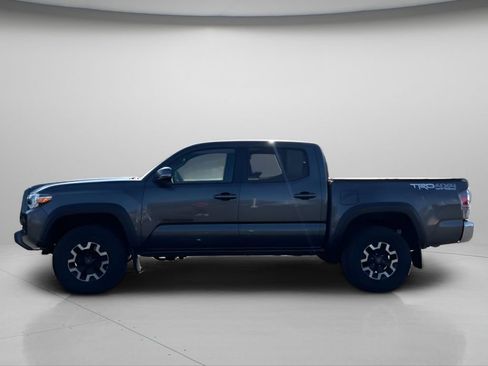 Used 2023 Toyota Tacoma TRD Off-Road w/ Black Out Package (TMS) AWD/4WD image 8