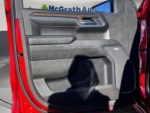 Used 2024 Chevrolet Silverado 1500 LT Trail Boss w/ Convenience Package II image 21