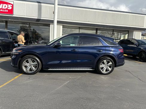 Used 2025 Genesis GV70 3.5T Sport image 15