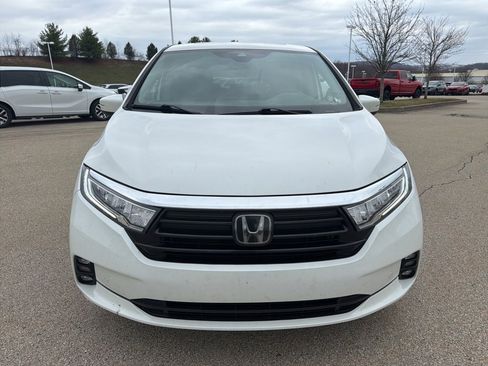 Used 2023 Honda Odyssey Touring image 3