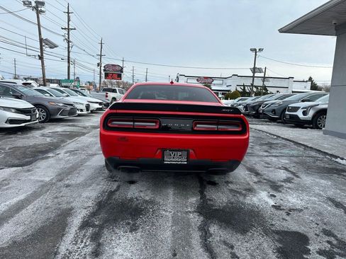 Used 2016 Dodge Challenger SRT Hellcat image 6