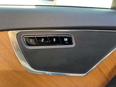 Certified 2022 Volvo XC90 T6 Momentum w/ Advanced Package image 12