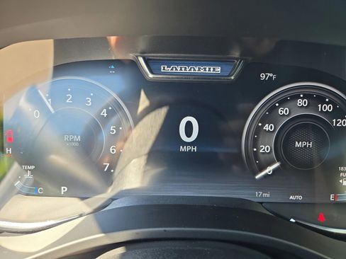 New 2026 RAM 1500 Laramie AWD/4WD image 17