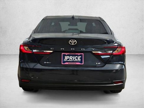 Used 2025 Toyota Camry LE FWD image 6