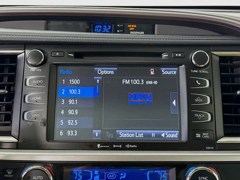 Certified 2017 Toyota Highlander XLE AWD/4WD image 15