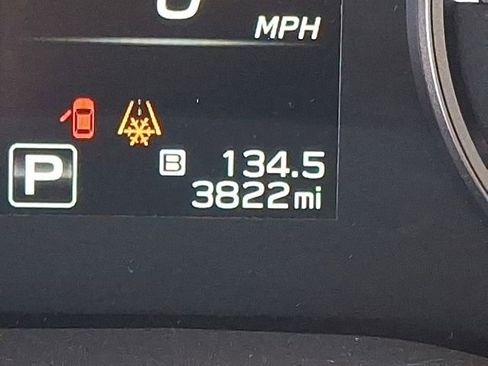 Used 2025 Subaru Ascent Premium image 19