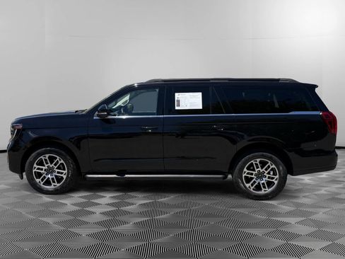 Used 2025 Ford Expedition Max Active AWD/4WD image 2