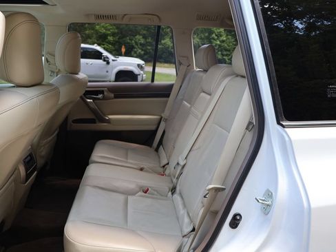 Used 2019 Lexus GX 460 Premium w/ Premium Package AWD/4WD image 21