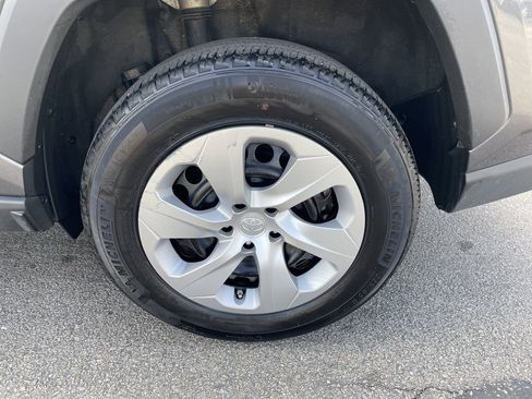 Used 2024 Toyota RAV4 LE image 10