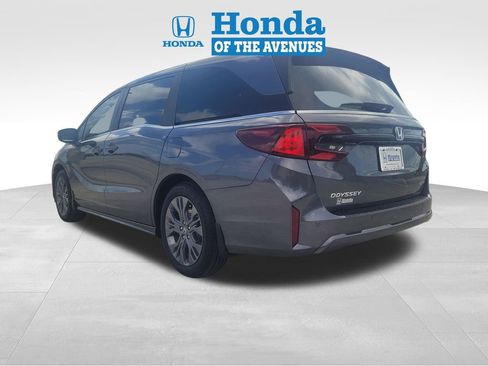 New 2026 Honda Odyssey Touring image 5