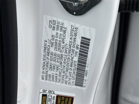 Used 2025 Acura RDX SH-AWD image 45