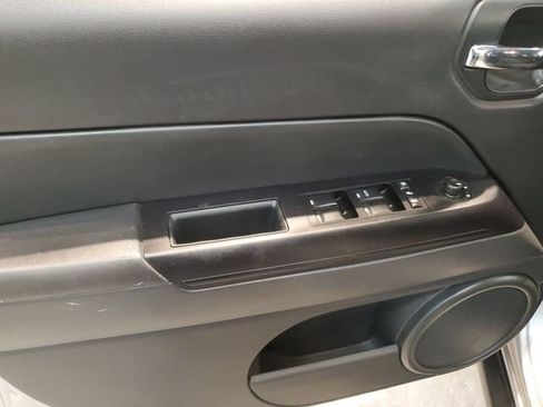 Used 2014 Jeep Patriot Sport w/ Power Value Group AWD/4WD image 11