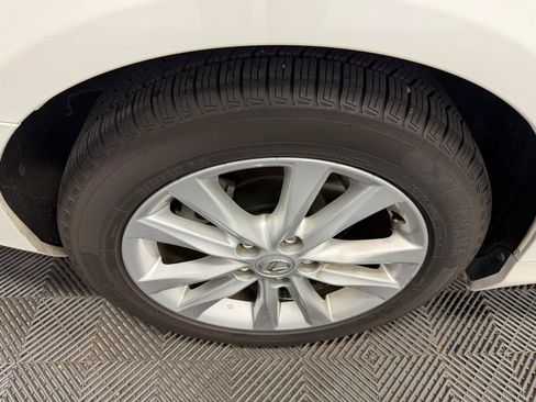 Used 2011 Lexus ES 350 FWD image 34