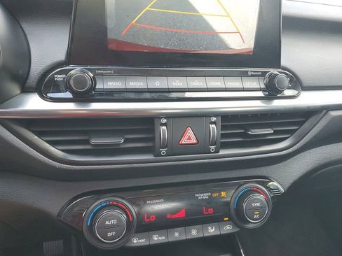 Used 2019 Kia Forte S image 25