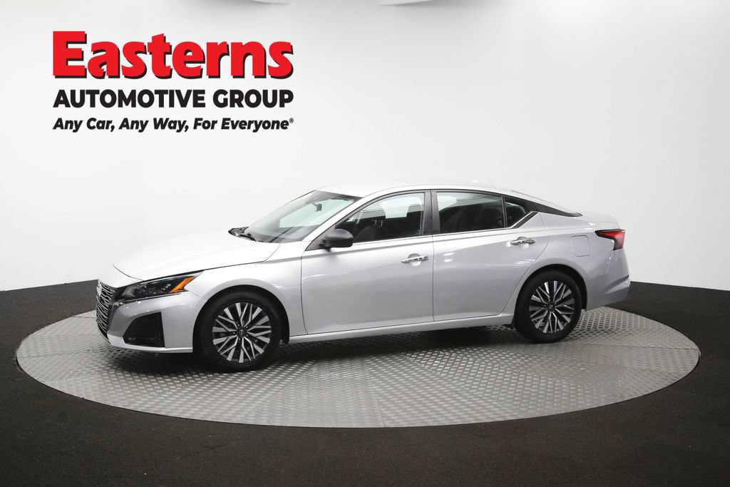 Used 2024 Nissan Altima 2.5 SV FWD image 60