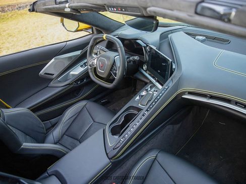 Used 2025 Chevrolet Corvette Stingray Premium Cpe w/ Z51 Performance Package image 74