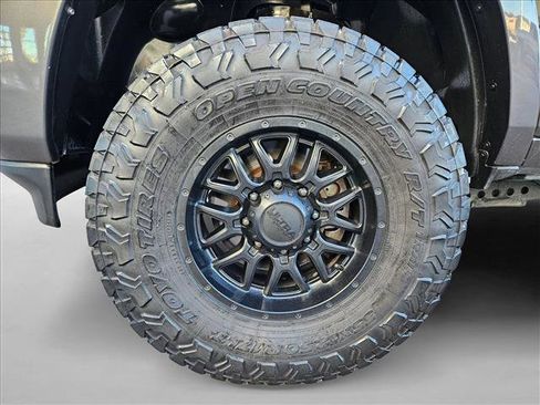 Used 2020 RAM 3500 Laramie w/ Night Edition image 22