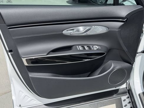 New 2026 Genesis GV70 2.5T AWD/4WD image 10