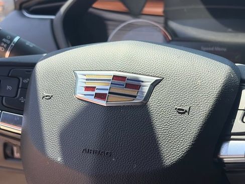 Used 2021 Cadillac XT4 Premium Luxury AWD/4WD image 25