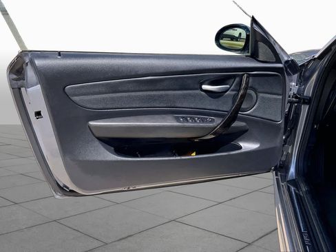 Used 2009 BMW 135i Convertible RWD image 18