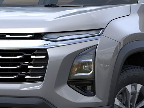 New 2026 Chevrolet Equinox LT w/ Convenience Package II FWD image 10