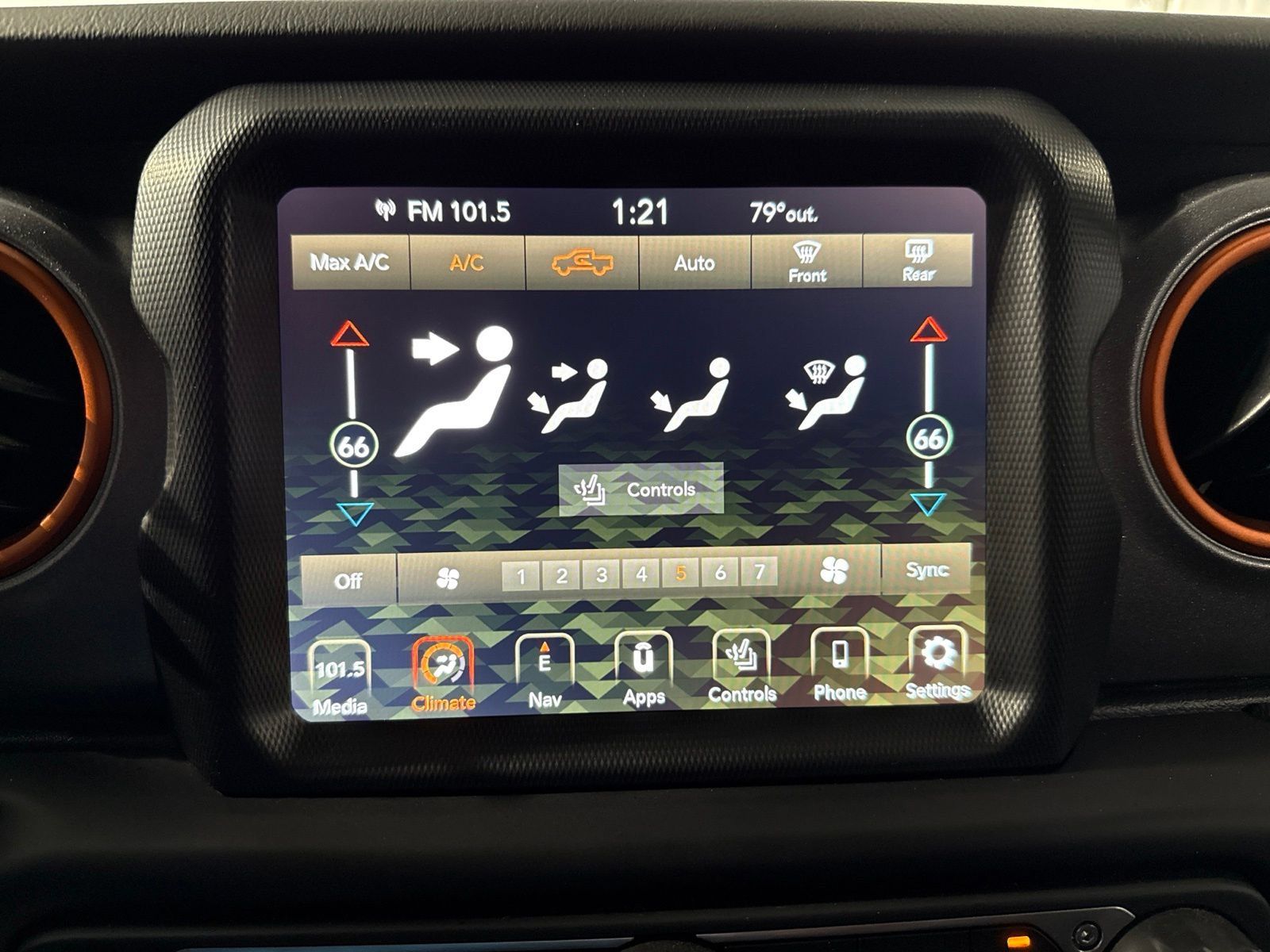 Used 2022 Jeep Gladiator Mojave w/ LED Lighting Group AWD/4WD image 28