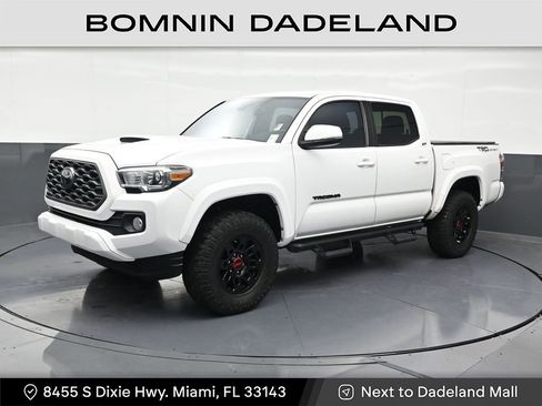 Used 2022 Toyota Tacoma TRD Sport w/ Technology Package RWD image 1