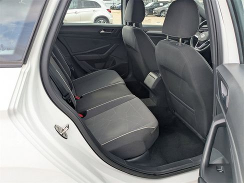 Used 2025 Volkswagen Jetta Sport image 28