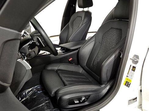 Used 2023 BMW 530e 530e iPerformance w/ Convenience Package image 22