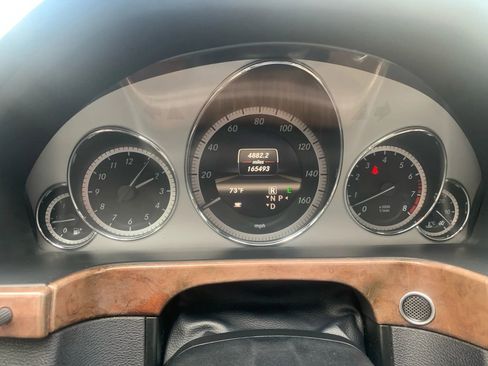 Used 2013 Mercedes-Benz E 350 Sedan image 24