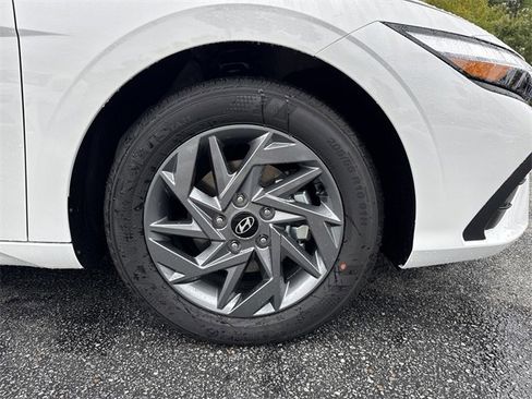 New 2026 Hyundai Elantra Blue image 12