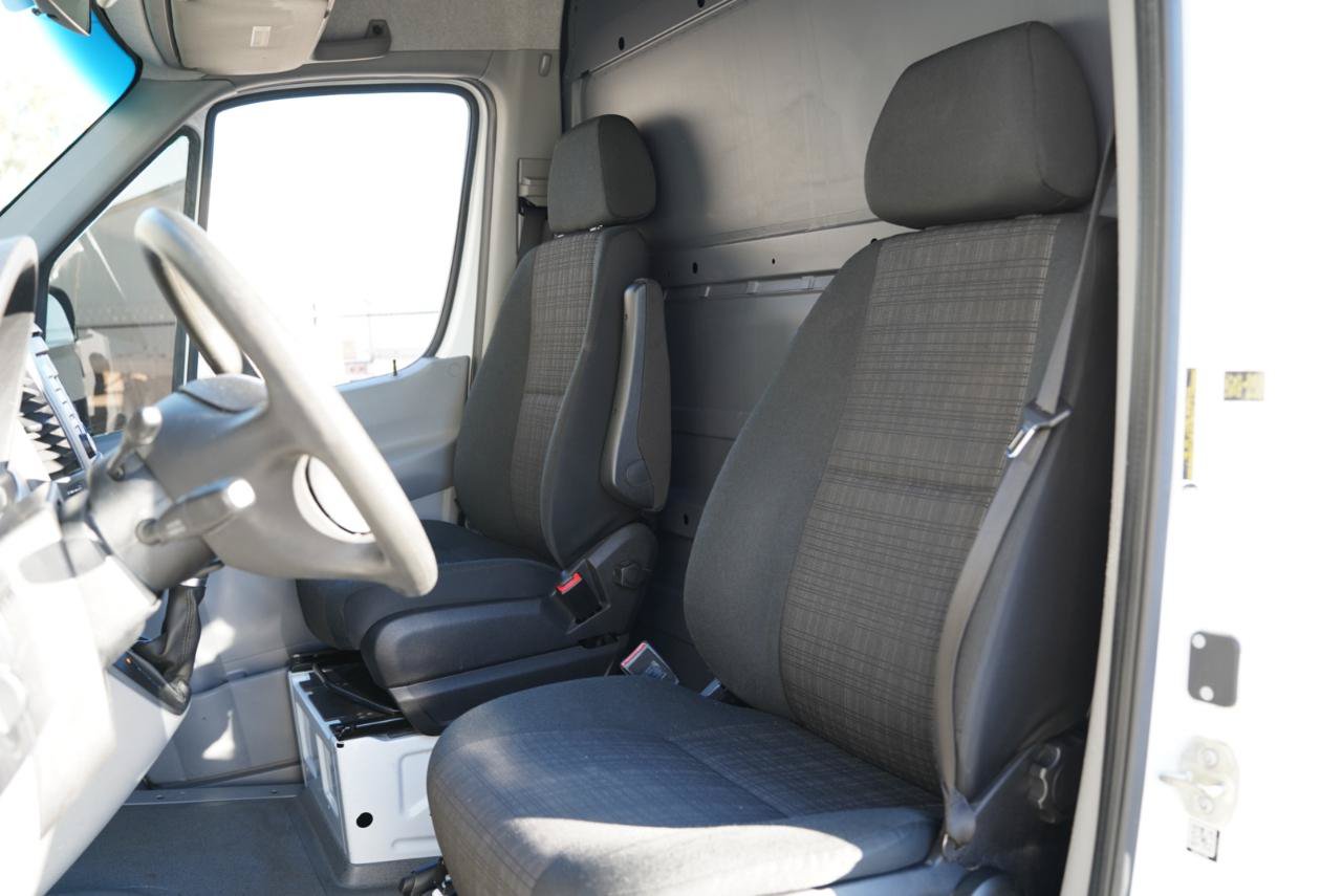 Used 2018 Mercedes-Benz Sprinter 2500 image 20