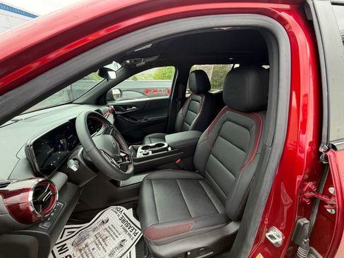 Used 2025 Chevrolet Equinox RS w/ LPO, Floor Liner Package AWD/4WD image 9