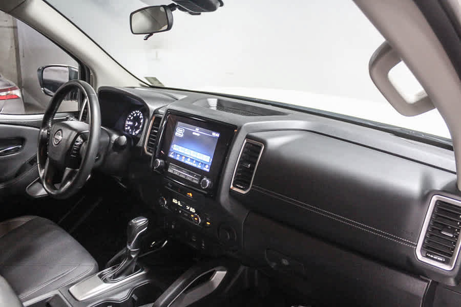Used 2024 Nissan Frontier SV RWD image 17