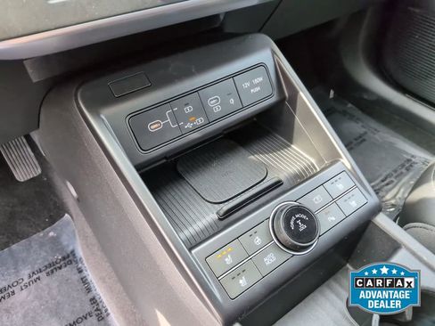 Certified 2024 Hyundai Kona Limited AWD/4WD image 19