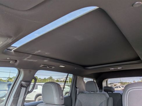 New 2026 Chevrolet Traverse LT w/ Sun and Wheel Package image 17