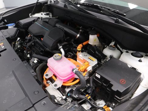 Used 2025 Hyundai Santa Fe SEL FWD image 30