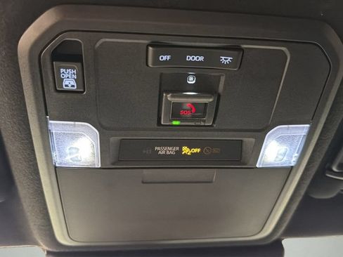 Used 2025 Toyota 4Runner SR5 AWD/4WD image 26