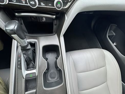 Used 2019 Honda Accord EX-L image 19