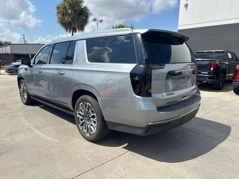 Used 2023 GMC Yukon XL Denali Ultimate AWD/4WD image 7