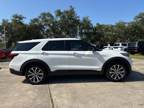 Used 2021 Ford Explorer ST w/ Equipment Group 401A AWD/4WD image 2