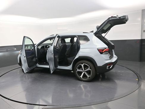New 2026 Volkswagen Taos SEL image 32