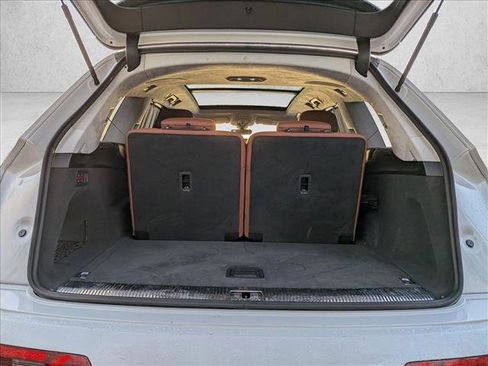 Used 2018 Audi Q7 3.0T Prestige image 7