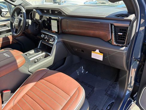 New 2026 GMC Sierra 2500 Denali Ultimate AWD/4WD image 29