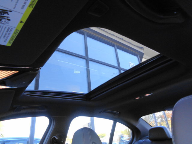 Used 2024 BMW 330i xDrive Sedan w/ Convenience Package AWD/4WD image 15