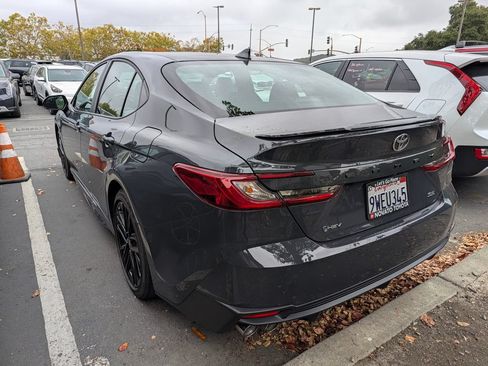 Used 2026 Toyota Camry SE w/ Convenience Package FWD image 3