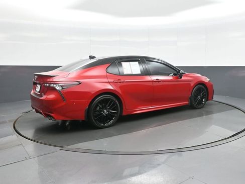 Used 2022 Toyota Camry XSE image 7