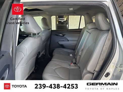 Certified 2023 Toyota Highlander XLE image 17