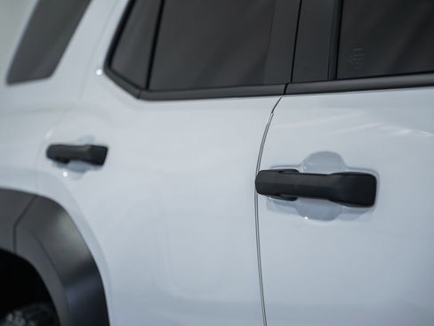 Used 2025 Toyota 4Runner Trailhunter AWD/4WD image 18