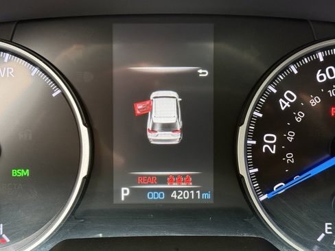 Certified 2022 Toyota RAV4 XLE image 33